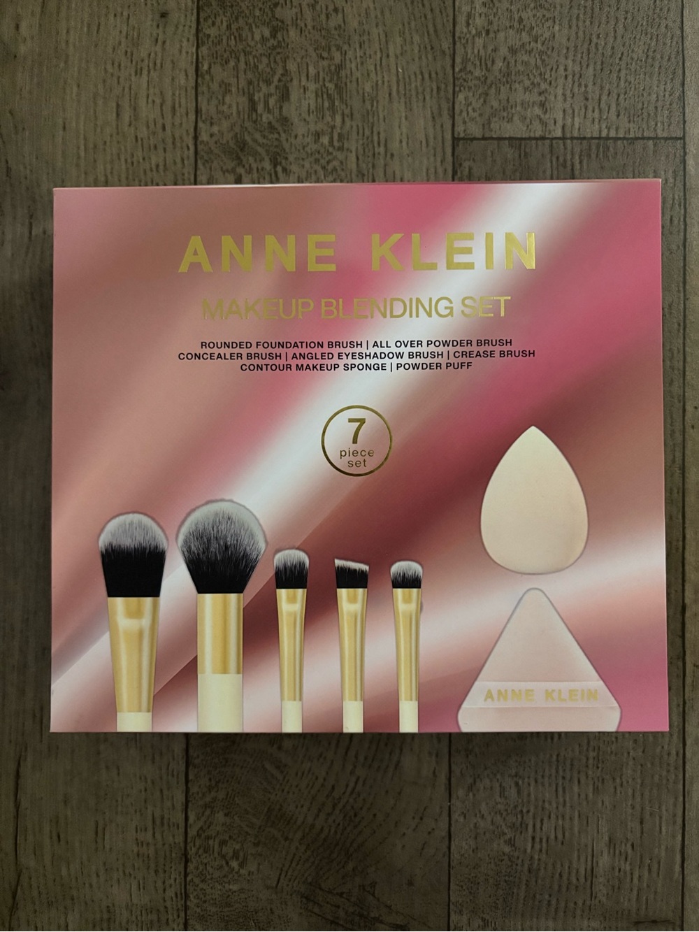 Anne Klein 7 Piece Makeup Blending Kit
